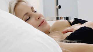 LETSDOEİT - #Rebecca Вольпетти #Isabella Köhnə #Кинуски - Həyəcanlı Qrup əyləncə super isti trio