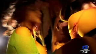 Podoba mi się, gdy pocałunek chłopaka przywiązany do mnie