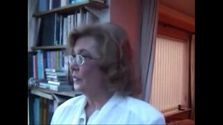 Xhamster.com 2662724 granny w lävistäneet pillua nauhat ja lelut