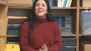 ˧�력적인 라티나 도둑을 체포하고 망에 의해 각질드